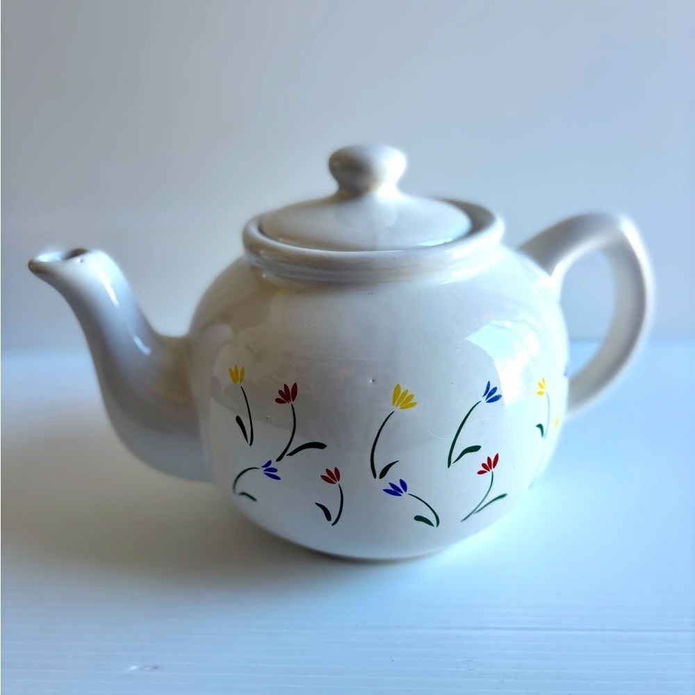 Vintage White Tulip Tea Kettle Cottagecore Boho